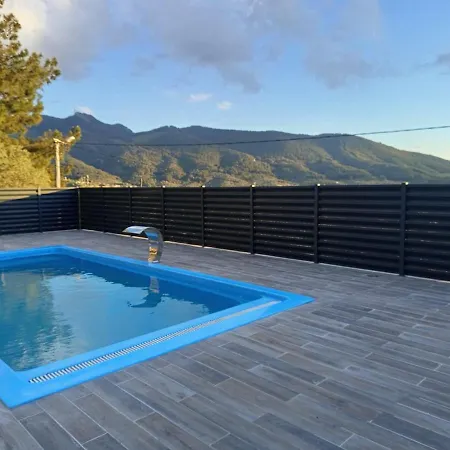 Luxury Nature House With Pool Сasa de vacaciones